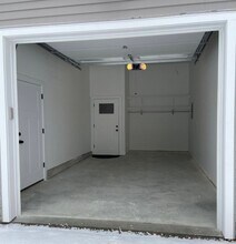 260 N Williston Rd, Unit Apartment in Williston, VT - Building Photo - Building Photo