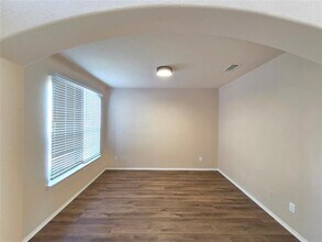 7720 Labrador Dr in Arlington, TX - Building Photo - Building Photo