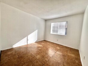1128 Oxford Dr in Redlands, CA - Building Photo - Building Photo