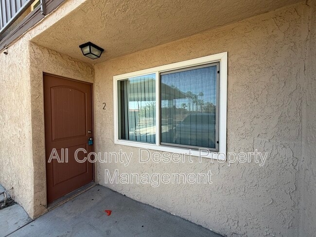 69180 Victoria Dr in Cathedral City, CA - Foto de edificio - Building Photo