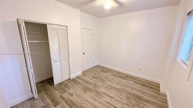 842 Meridian Ave in Miami Beach, FL - Building Photo - Building Photo