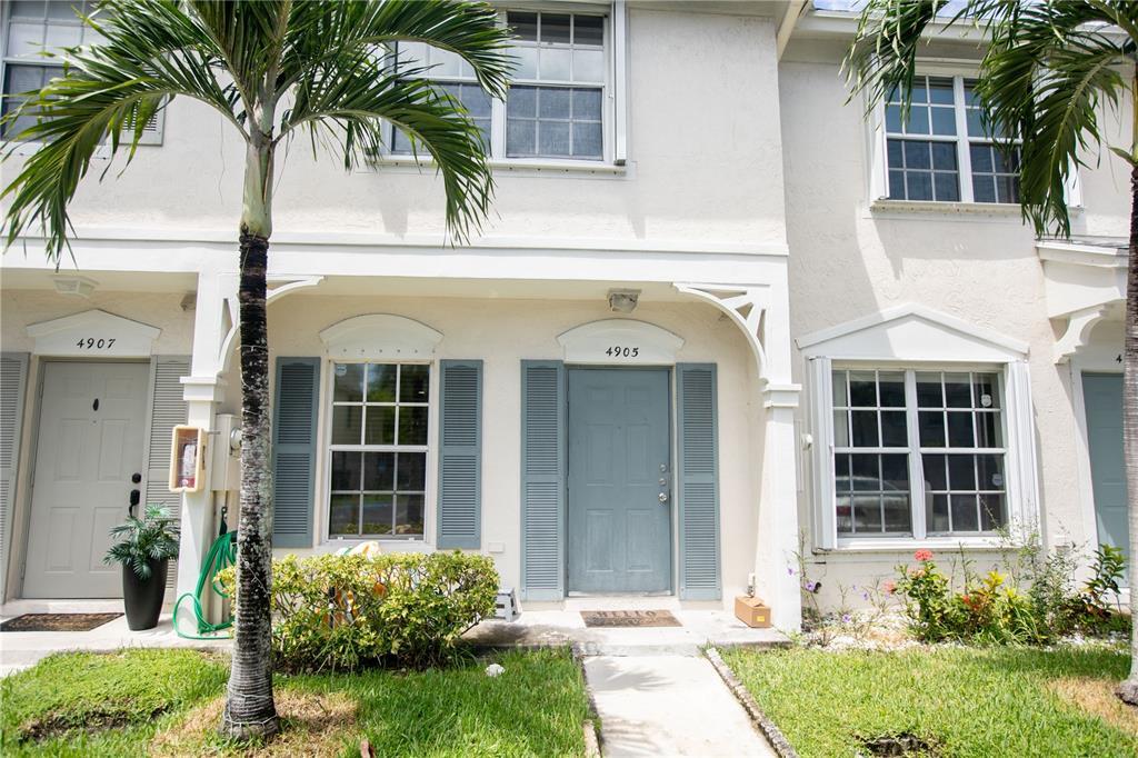 4905 SW 31st Ter in Fort Lauderdale, FL - Building Photo