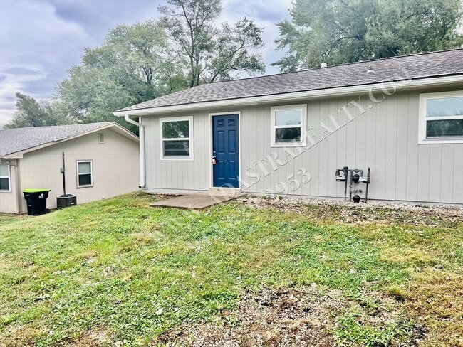 property at 6003 E 151 Terrace
