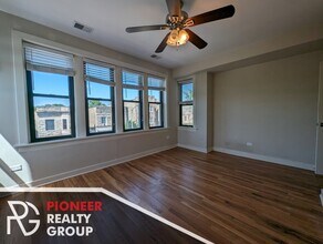 2235 W Wilson Ave, Unit 2 in Chicago, IL - Building Photo - Building Photo