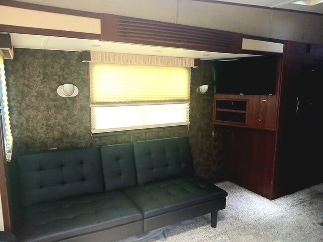 6085 Clark Rd, Unit RV Lot A in Waller, TX - Building Photo - Building Photo