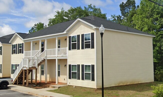 200 Walnut Hill Dr in Easley, SC - Building Photo - Building Photo