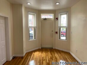 879 Beacon St in Boston, MA - Building Photo - Building Photo