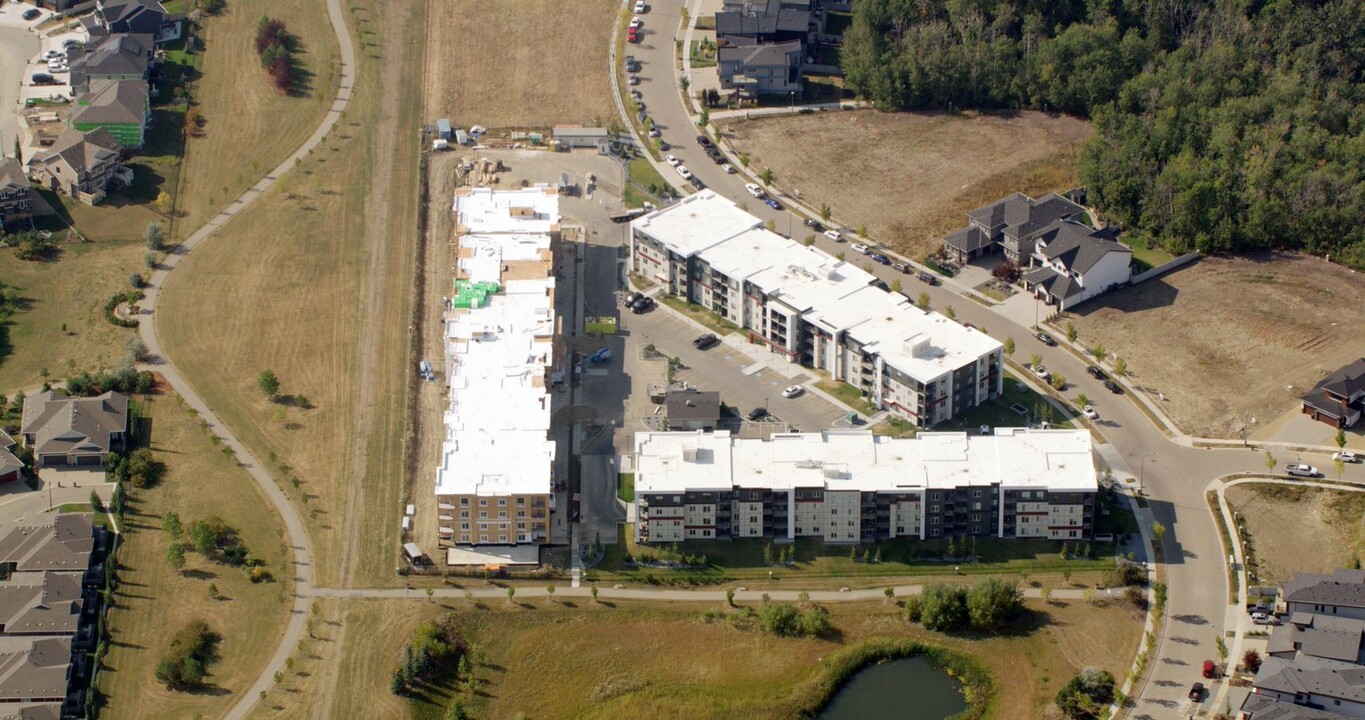 The Points at Cameron Heights in Edmonton, AB - Building Photo