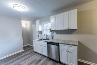 586 Oakside Dr SW in Atlanta, GA - Building Photo - Building Photo