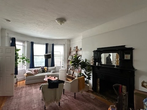 477 Beacon St, Unit 2 in Boston, MA - Foto de edificio - Building Photo