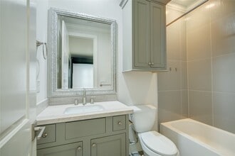 1224 Mosaico Ln in Houston, TX - Building Photo - Building Photo