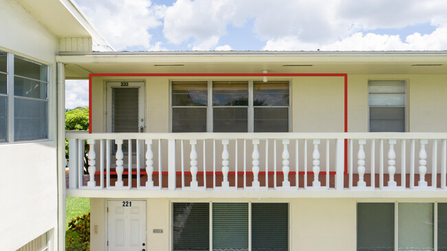 233 Norwich J in West Palm Beach, FL - Building Photo - Building Photo