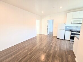 3121 Larga Ave, Unit 3 in Los Angeles, CA - Building Photo - Building Photo