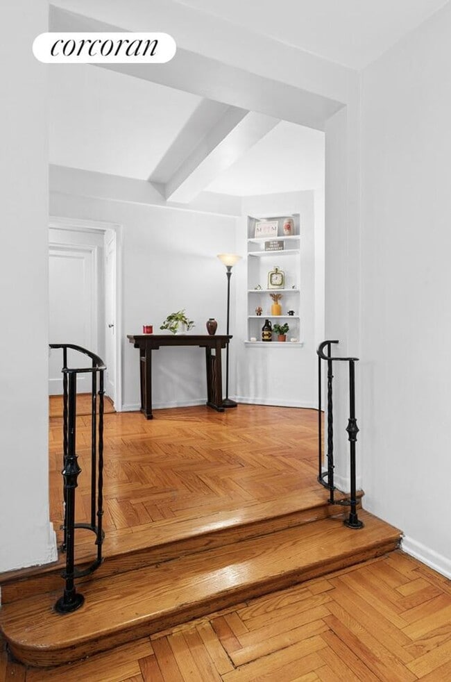 77 Park Terrace E in New York, NY - Building Photo - Building Photo