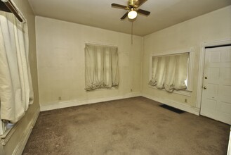 117 S Limit St in Colorado Springs, CO - Building Photo - Interior Photo