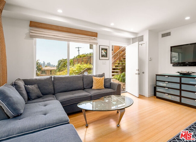 3116 Johnston St in Los Angeles, CA - Building Photo - Building Photo