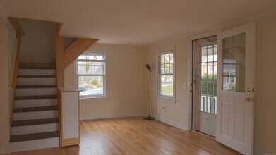 3 Howard Ave in Branford, CT - Building Photo - Building Photo
