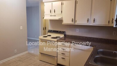 819 Connecticut St in Lawrence, KS - Building Photo - Building Photo