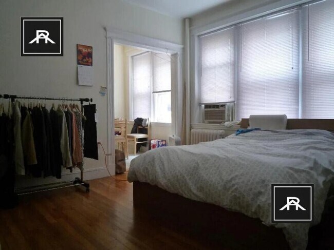 1639 Commonwealth Ave in Boston, MA - Building Photo - Building Photo