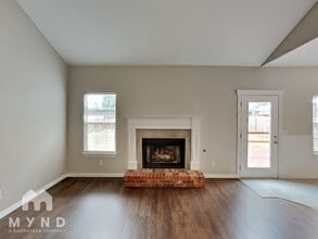 214 Blake Dr in Centerton, AR - Building Photo - Building Photo
