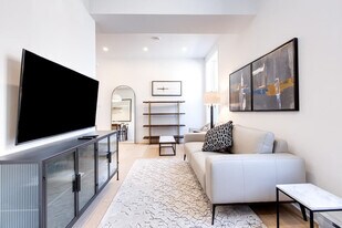 4500 Rue Hutchison in Montréal, QC - Building Photo