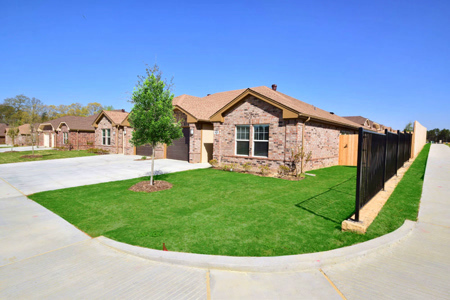 Lake Park Duplexes in Tyler, TX - Building Photo