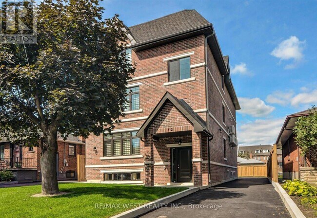 property at 112 Algoma St