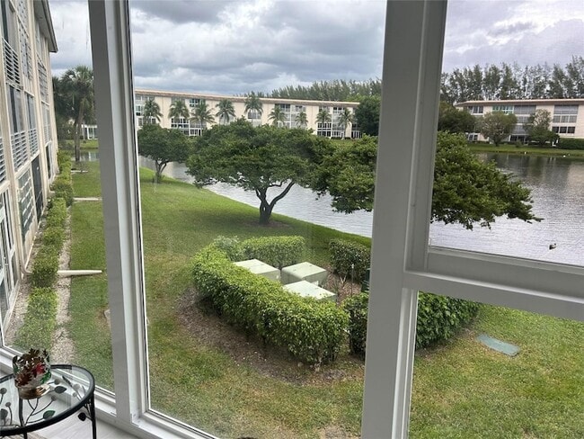 1902 Bermuda Cir, Unit G2 in Coconut Creek, FL - Building Photo - Building Photo