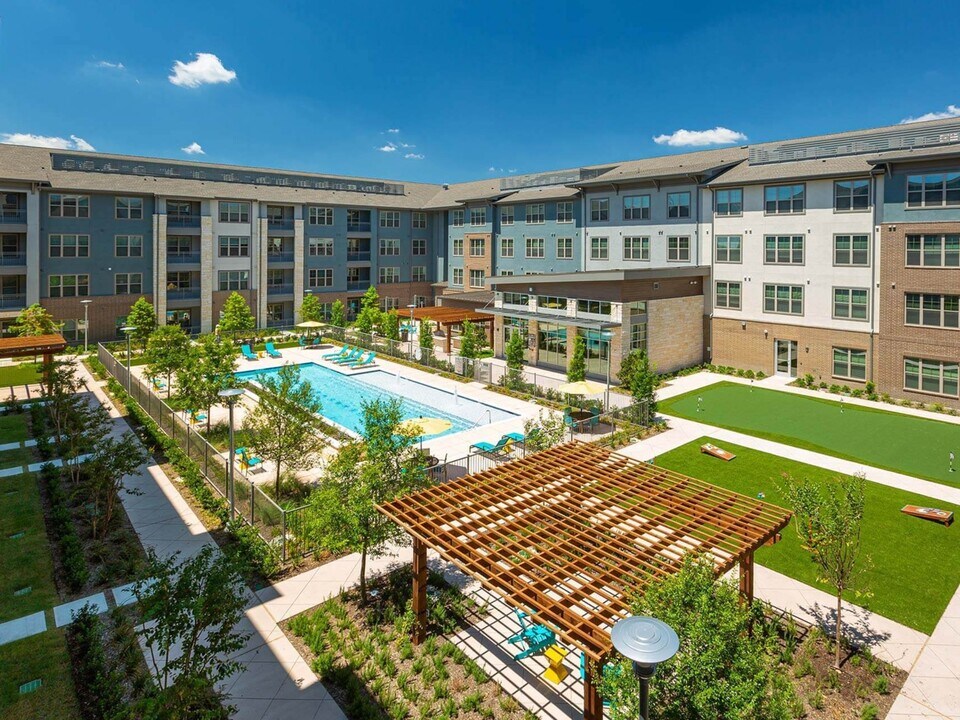 The Orchards at Market Plaza 55+ Active Adult Apartments in Plano, TX - Foto de edificio