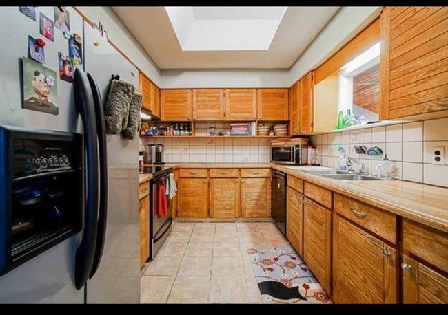 14932-1490A 90a Ave in Surrey, BC - Building Photo - Building Photo