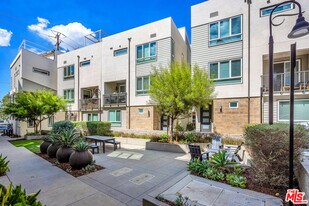 5605 E Alloway Ct in Los Angeles, CA - Building Photo