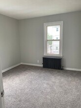 218 Kelsey St, Unit 1 in New Britain, CT - Building Photo - Building Photo