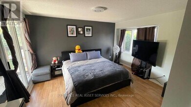 27 Vivians Crescent in Brampton, ON - Building Photo - Building Photo