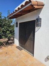 935 N Florence St in Burbank, CA - Building Photo - Building Photo