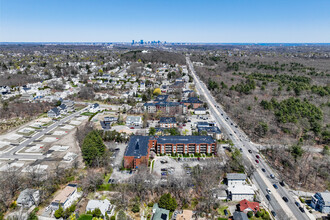 Highview Park Condominiums in West Roxbury, MA - Foto de edificio - Building Photo