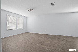 14023 Wool Pk in San Antonio, TX - Foto de edificio - Building Photo