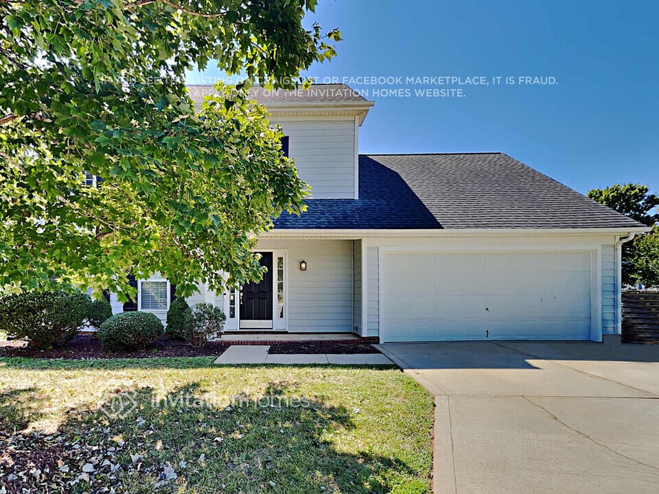 7522 Pinnacle Ct in Indian Trail, NC - Foto de edificio