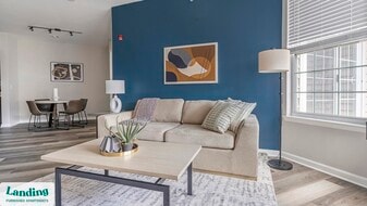 302 Constitution Ave in Bayonne, NJ - Building Photo