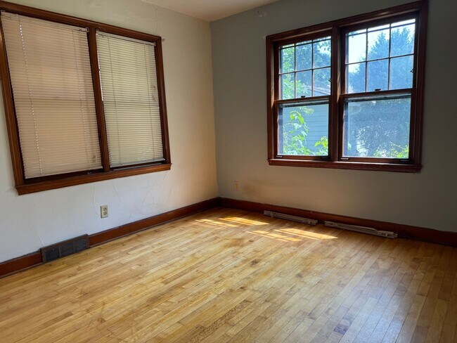 property at 2644 E Lawn Ct