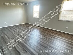 10915 Birchridge Dr in Cincinnati, OH - Building Photo - Building Photo