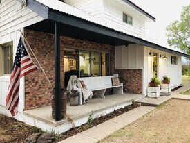 12851 Townsend-Winona Rd in Flagstaff, AZ - Building Photo