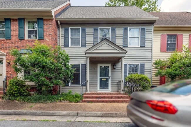 property at 503 S Boundary St