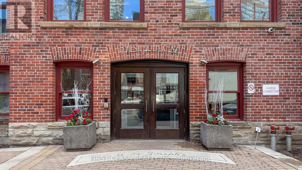 11-611 St Joseph St in Toronto, ON - Building Photo