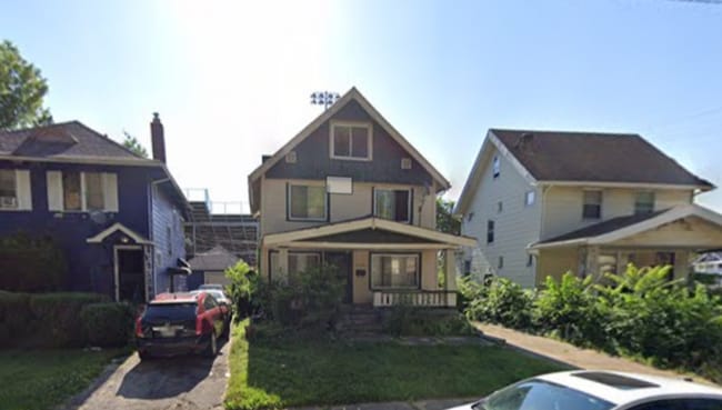 property at 1369 E 141st St