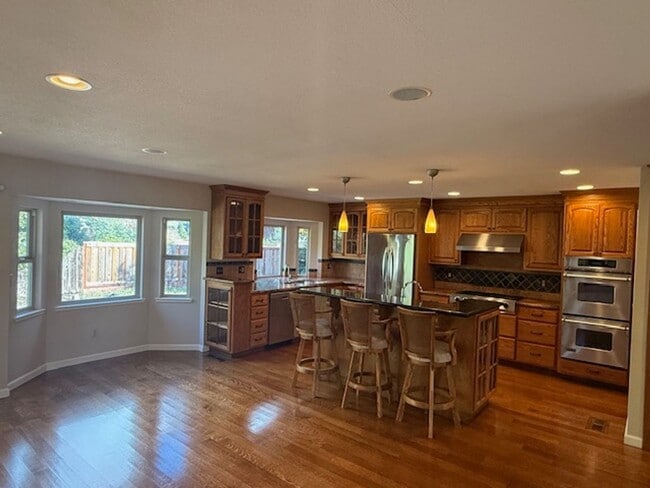 property at 5738 Skyview Pl