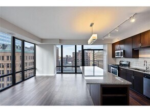 497 S Marquette Ave in Minneapolis, MN - Foto de edificio - Building Photo