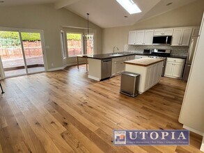 475 Sumner Ave in Aptos, CA - Building Photo - Building Photo