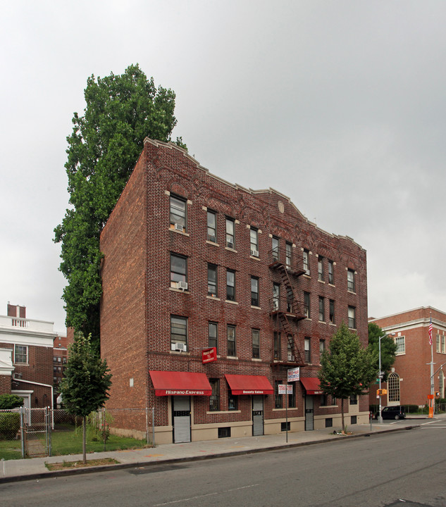 Clinton Apartment in Jamaica, NY - Building Photo