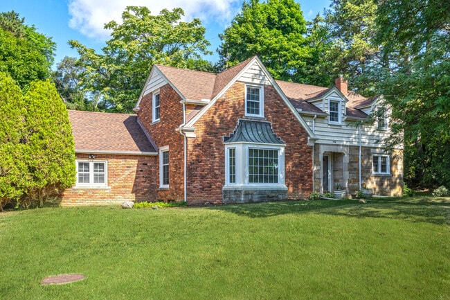 property at 60 Devon Rd