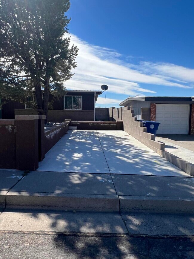 13420 Reo Rd NE in Albuquerque, NM - Building Photo - Building Photo